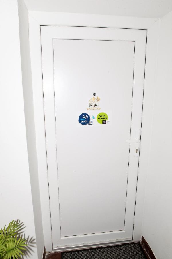 Apartman Lucija 卡尔洛瓦茨 外观 照片